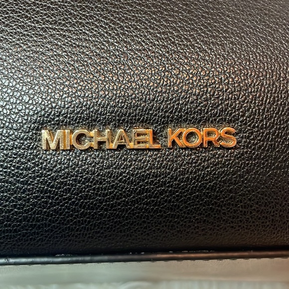 Michael Kors Hamilton Black Leather Satchel and Wallet Phone Holder Wristlet Set - Picture 5 of 17